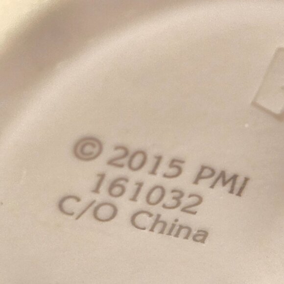 Precious Moments Snowman Collectible Figurine Winter Holiday caroler - Picture 8 of 8